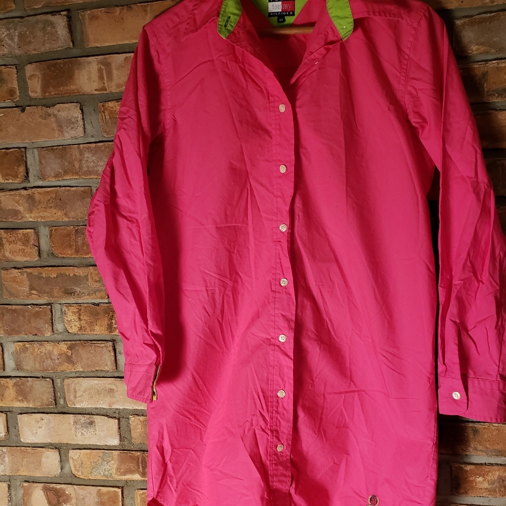 Tommy Hilfiger Vintage Extra-Long Button Down Blouse, Size 10